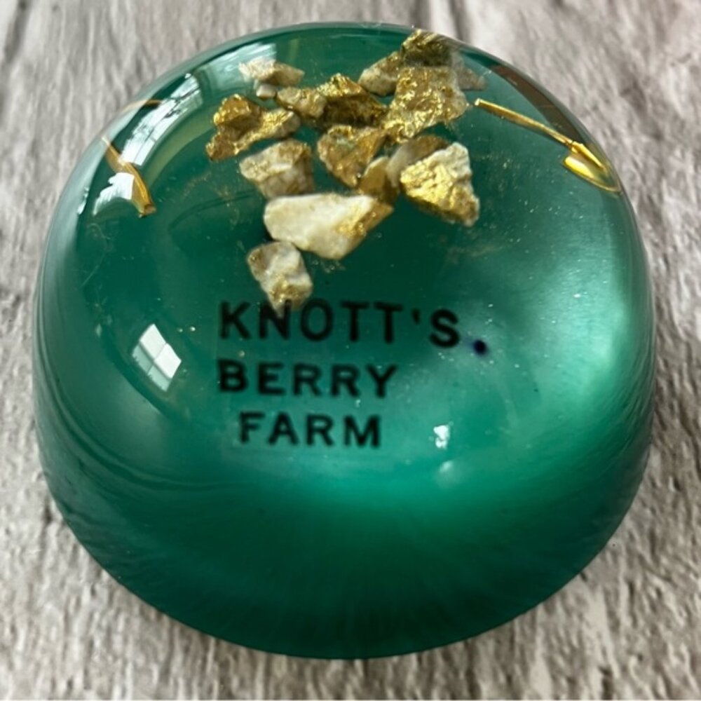Vintage Knott's Berry Farm Resin Paperweight Green With Gold Flecks